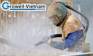 Phun cát chuẩn bị bề mặt trước khi sơn phủ