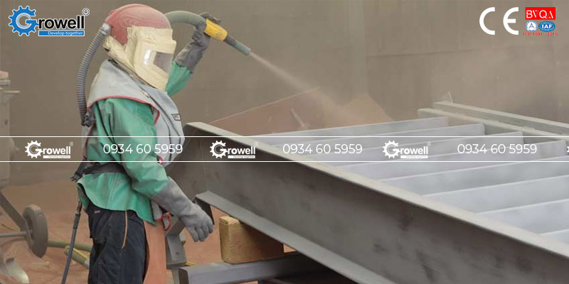Máy bắn cát làm sạch kết cấu thép Máy bắn cát làm sạch kết cấu thép
