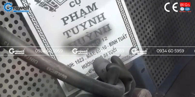 Máy phun cát khắc bia mộ