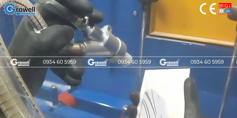 Tạo hiệu ứng mờ trên kính Tạo hiệu ứng mờ trên kính