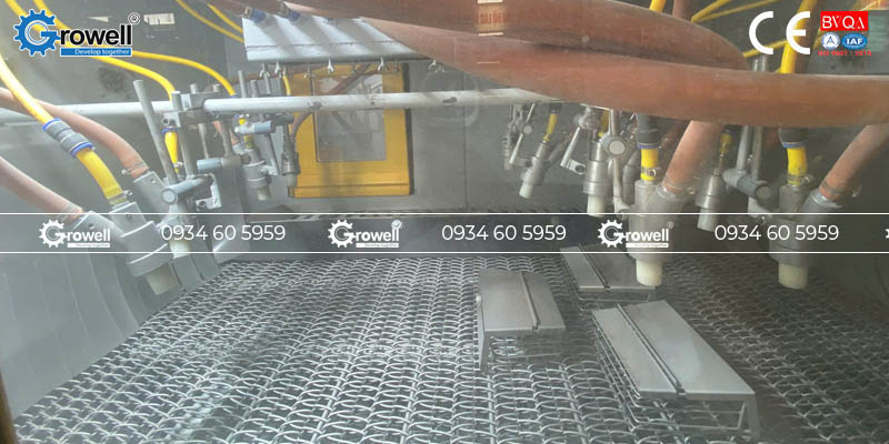 Tủ bắn cát tự động