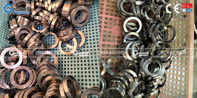 Tủ phun cát tự động Tủ phun cát tự động